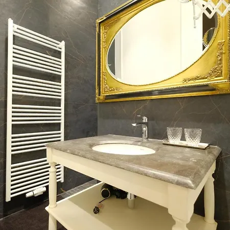 ベッド・アンド・ブレックファスト La Duchesse Et Parking Prive Gratuit 4*