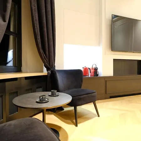 La Duchesse Et Parking Prive Gratuit ベッド・アンド・ブレックファスト 4*