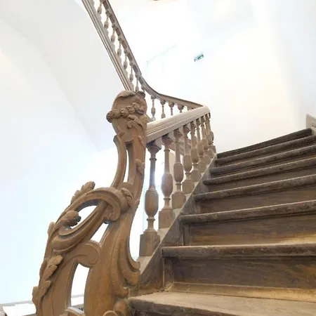 La Duchesse Et Parking Prive Gratuit モンス