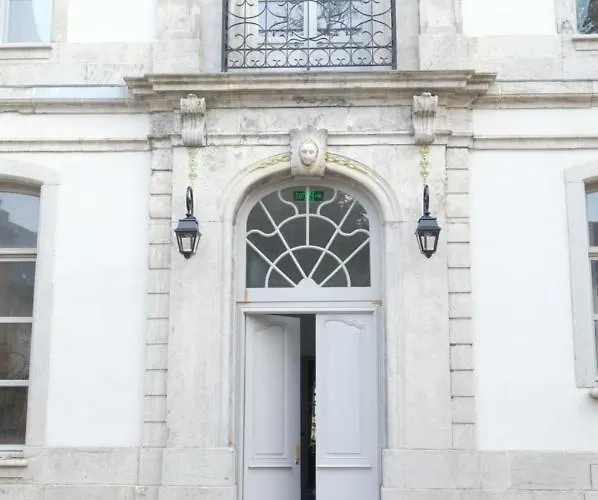 La Duchesse Et Parking Prive Gratuit Frühstückspension